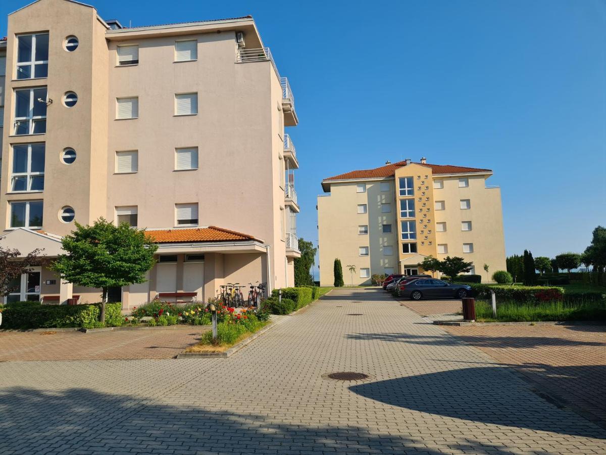 Eda Beach Apartman Siófok Exteriör bild