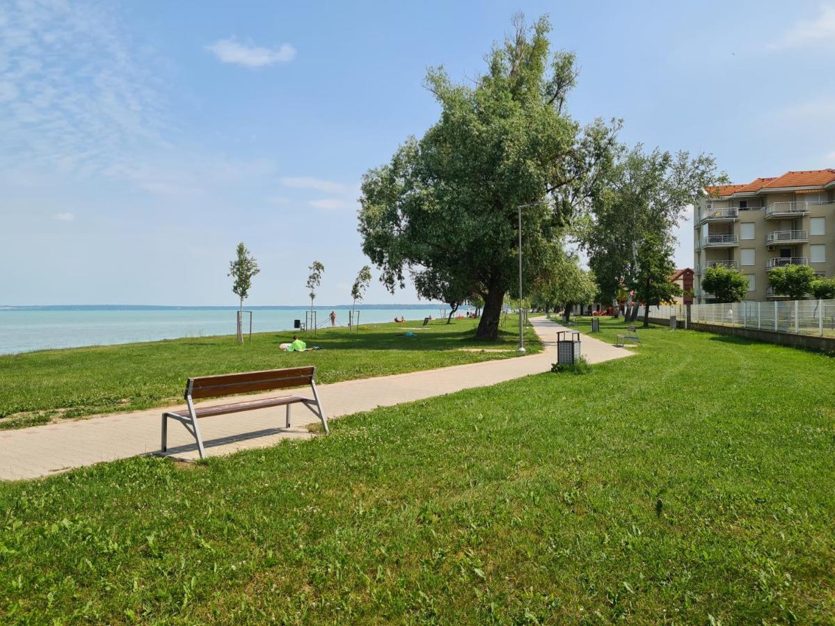 Eda Beach Apartman Siófok Exteriör bild