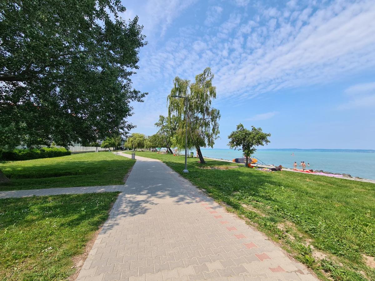 Eda Beach Apartman Siófok Exteriör bild