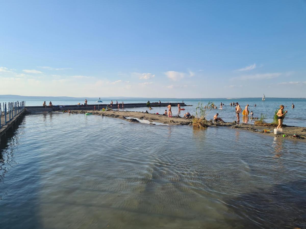 Eda Beach Apartman Siófok Exteriör bild