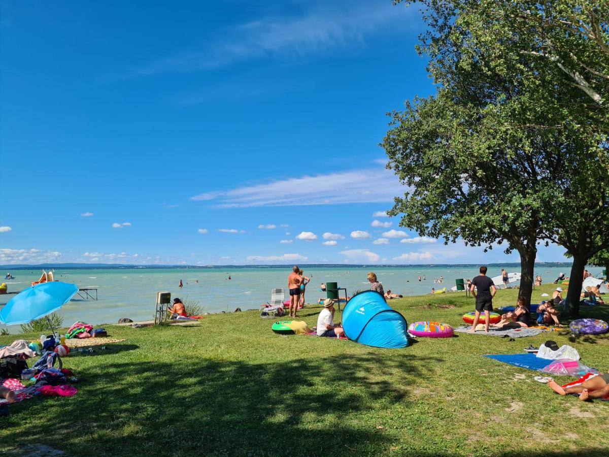 Eda Beach Apartman Siófok Exteriör bild